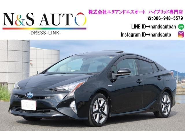 Toyota PRIUS 2018 — фото автомобиля 1