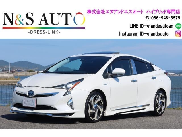 Toyota PRIUS 2016 — фото автомобиля 1