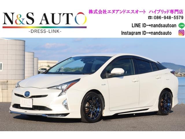 Toyota PRIUS 2016 — фото автомобиля 1