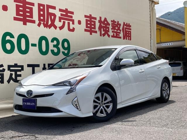 Toyota PRIUS 2016 — фото автомобиля 1