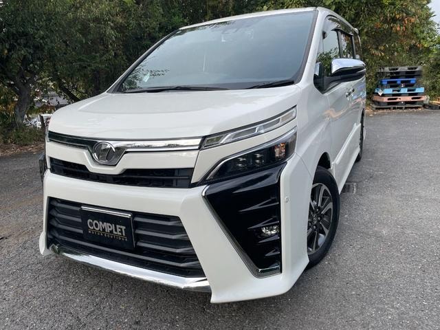 Toyota VOXY 2018 — фото автомобиля