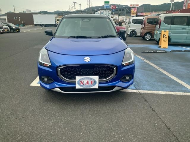 Suzuki SWIFT 2023 — фото автомобиля 1