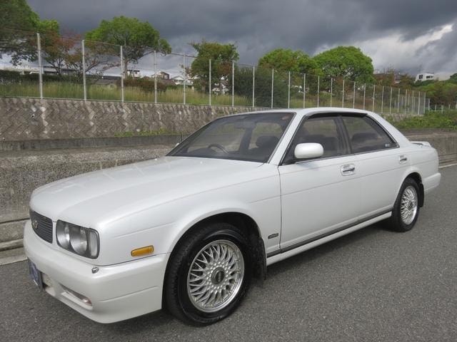 Nissan GLORIA 1994 — фото автомобиля 1