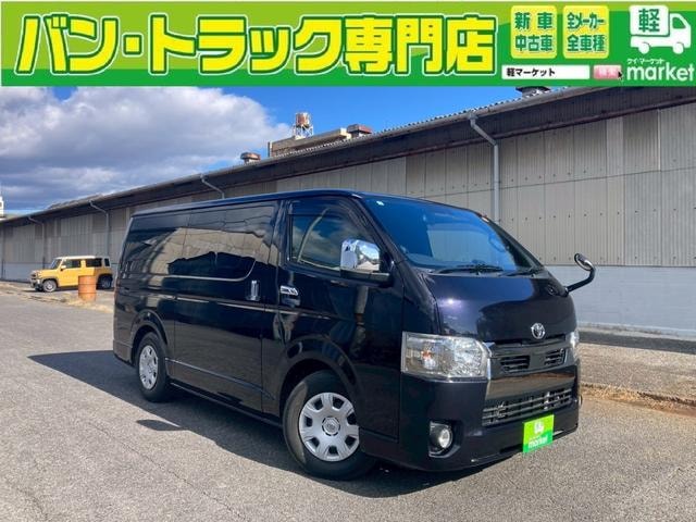 Toyota HIACE VAN 2020 — фото автомобиля 1