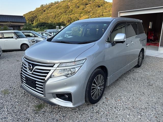 Nissan ELGRAND 2020 — фото автомобиля 1