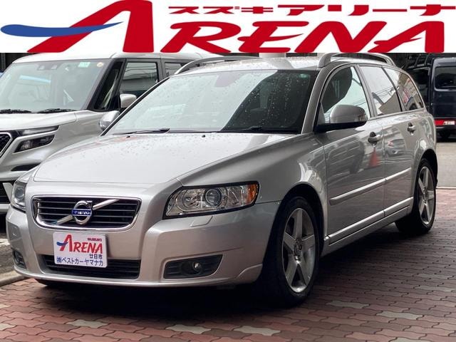 Volvo V50 2011 — фото автомобиля 1