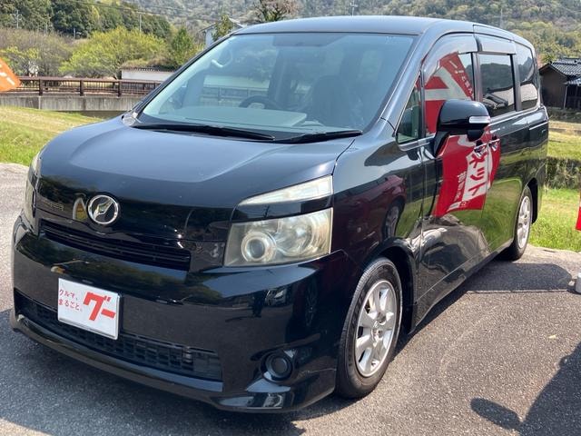 Toyota VOXY 2008 — фото автомобиля