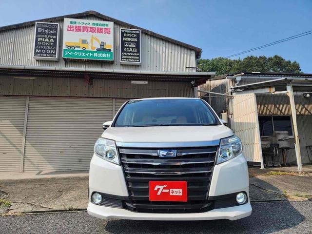 Toyota NOAH 2015 — фото автомобиля 1