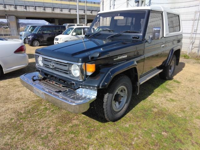 Toyota LAND CRUISER 70 1998 — фото автомобиля