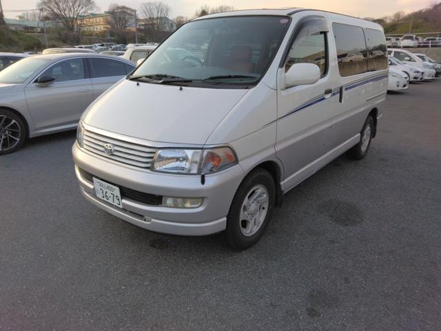 Toyota HIACE REGIUS 1997 — фото автомобиля