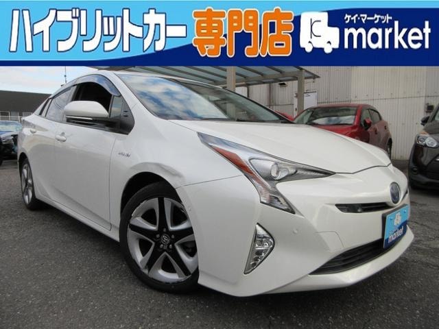 Toyota PRIUS 2016 — фото автомобиля 1