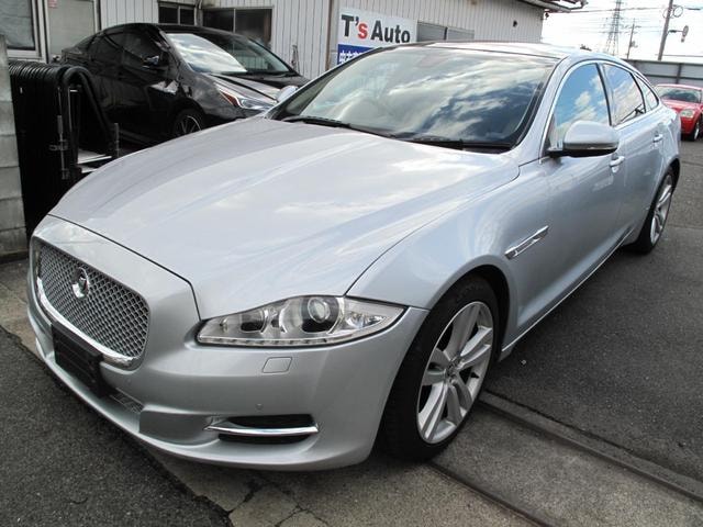 Jaguar XJ 2010 — фото автомобиля