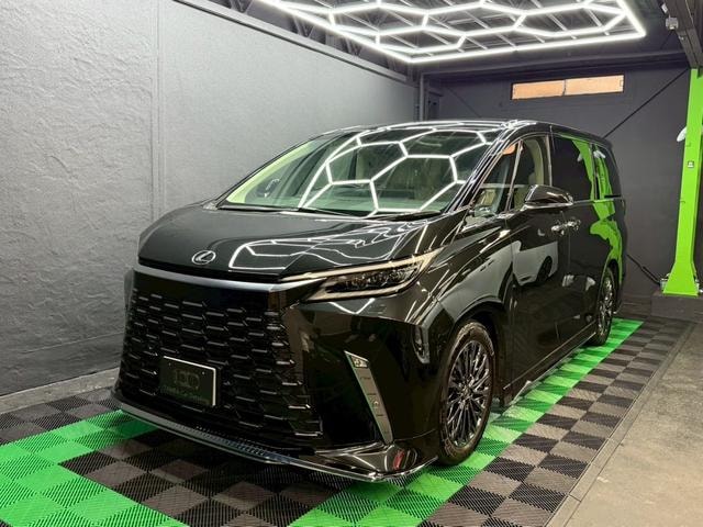 Lexus LM 2024 — фото автомобиля