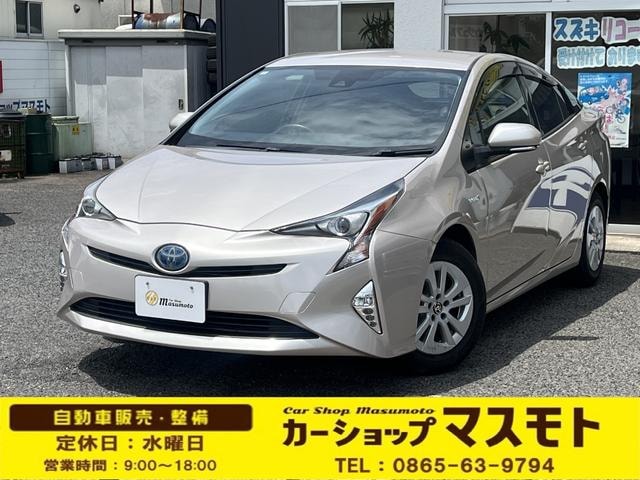 Toyota PRIUS 2016 — фото автомобиля 1