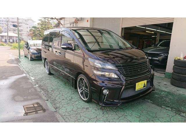Toyota VELLFIRE 2012 — фото автомобиля 1