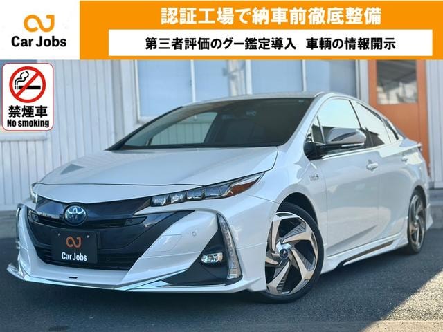 Toyota PRIUS PHV 2019 — фото автомобиля 1
