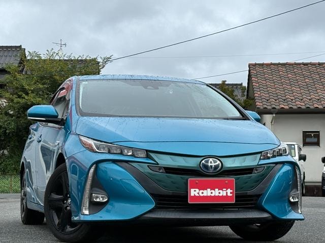 Toyota PRIUS PHV 2017 — фото автомобиля 1