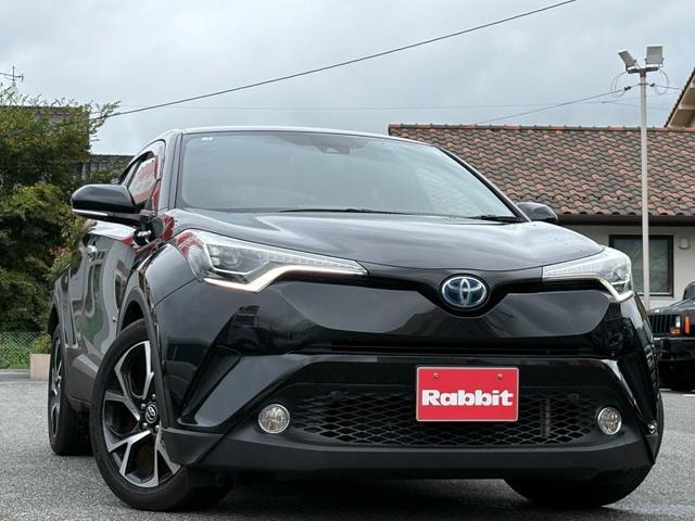 Toyota C-HR 2017 — фото автомобиля