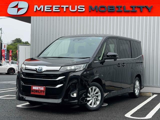 Toyota NOAH 2022 — фото автомобиля 1
