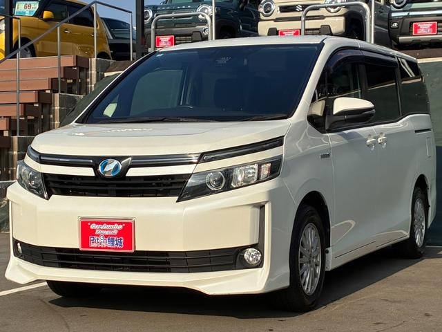 Toyota VOXY 2016 — фото автомобиля 1