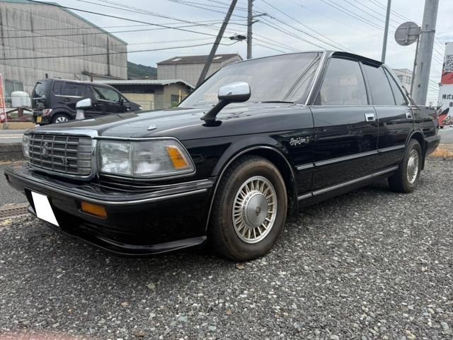 Toyota CROWN 1990 — фото автомобиля 1