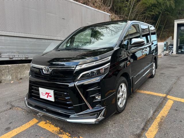 Toyota VOXY 2021 — фото автомобиля 1