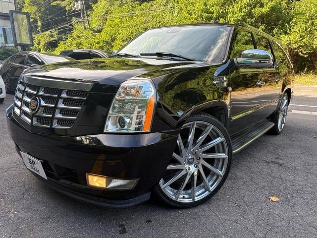 Cadillac ESCALADE 2013 — фото автомобиля 1