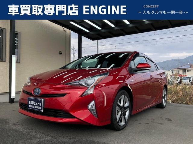 Toyota PRIUS 2016 — фото автомобиля 1