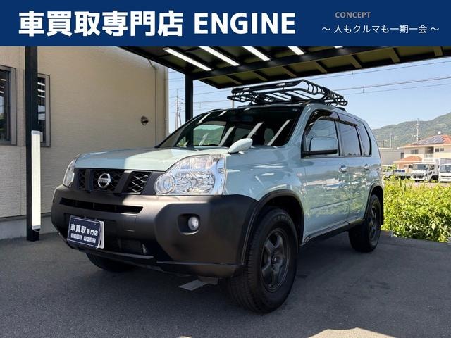 Nissan X-TRAIL 2010 — фото автомобиля 1