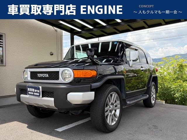 Toyota FJ CRUISER 2011 — фото автомобиля