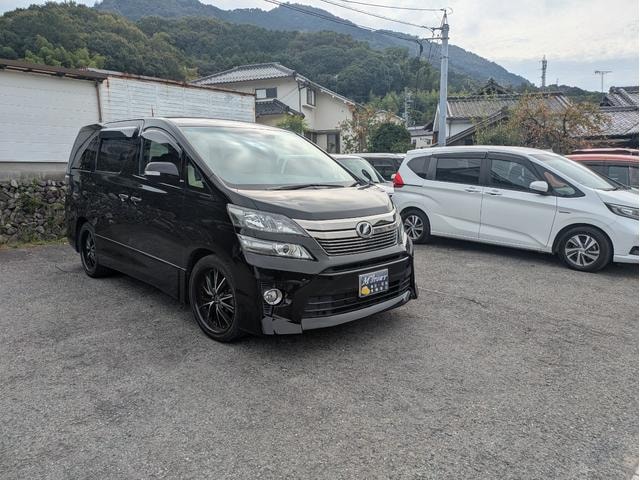 Toyota VELLFIRE 2013 — фото автомобиля