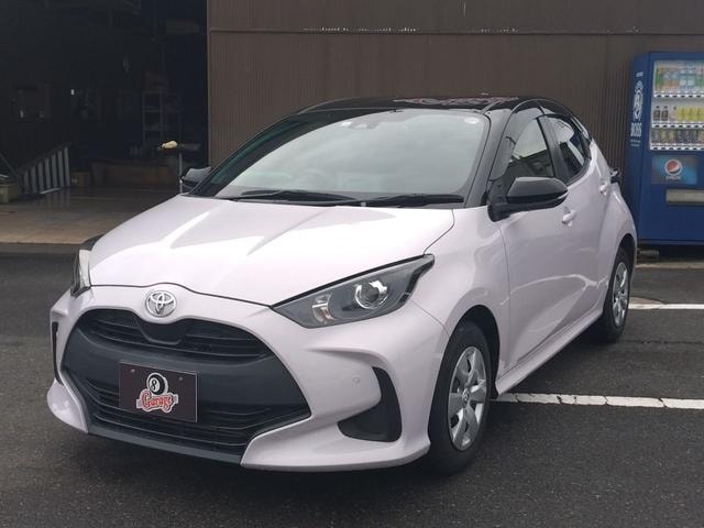 Toyota YARIS 2020 — фото автомобиля