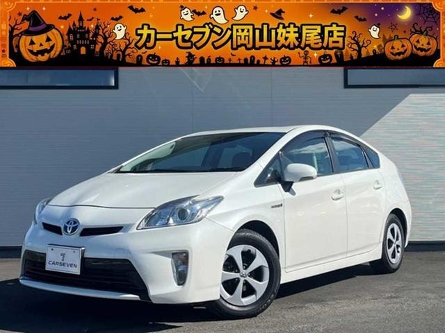 Toyota PRIUS 2012 — фото автомобиля 1