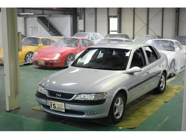 Opel VECTRA 2000 — фото автомобиля 1