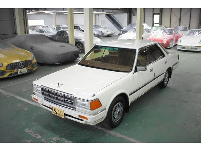 Nissan CEDRIC 1984 — фото автомобиля 1