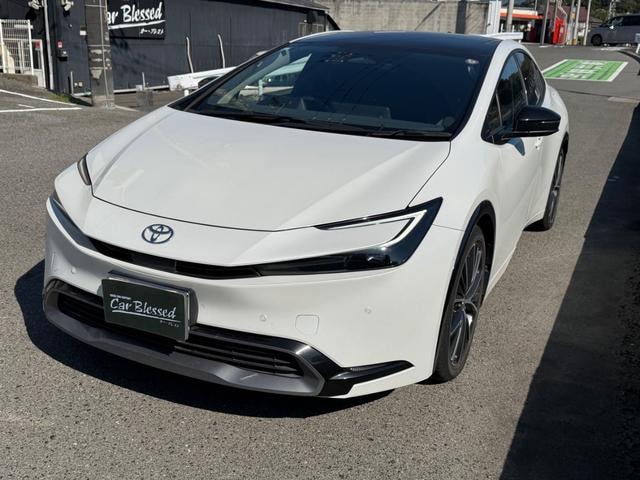 Toyota PRIUS 2023 — фото автомобиля 1