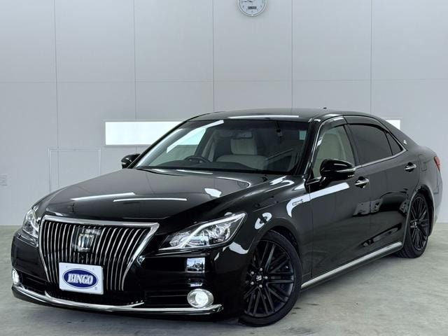Toyota CROWN MAJESTA 2015 — фото автомобиля