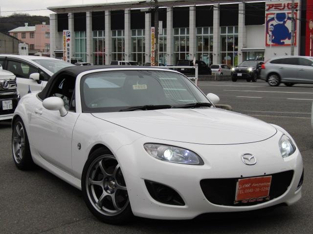 Mazda ROADSTER 2010 — фото автомобиля 1