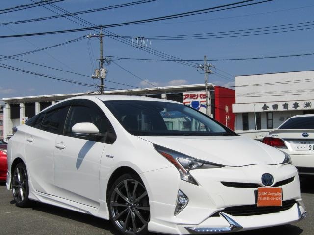 Toyota PRIUS 2016 — фото автомобиля 1