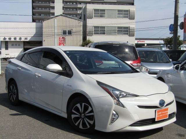 Toyota PRIUS 2016 — фото автомобиля