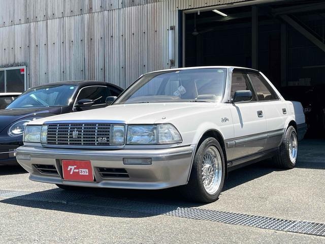 Toyota CROWN 1991 — фото автомобиля 1
