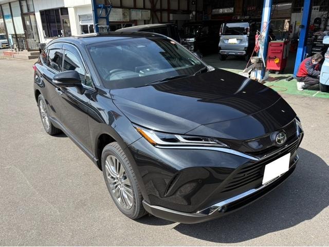 Toyota HARRIER HYBRID 2026 — фото автомобиля 1