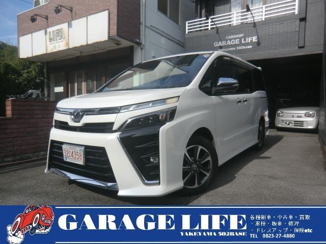 Toyota VOXY 2019 — фото автомобиля