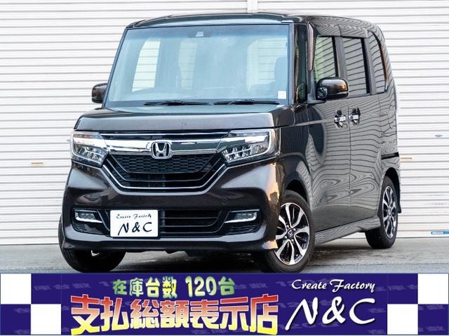Honda N-BOX CUSTOM 2018 — фото автомобиля 1