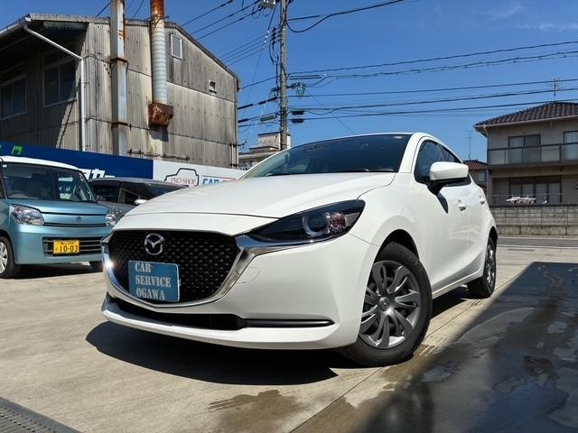 Mazda 2 2021 — фото автомобиля 1