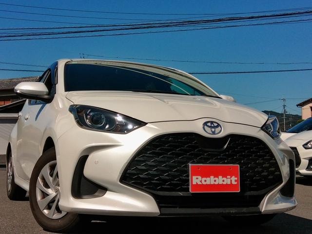 Toyota YARIS 2025 — фото автомобиля