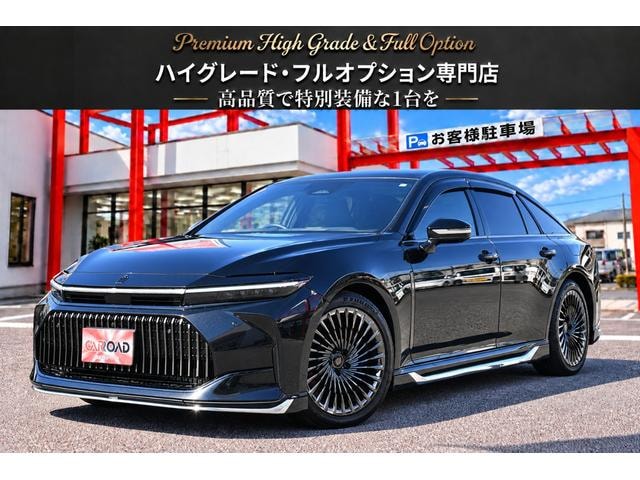 Toyota CROWN 2025 — фото автомобиля