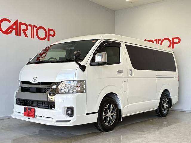 Toyota HIACE VAN 2025 — фото автомобиля