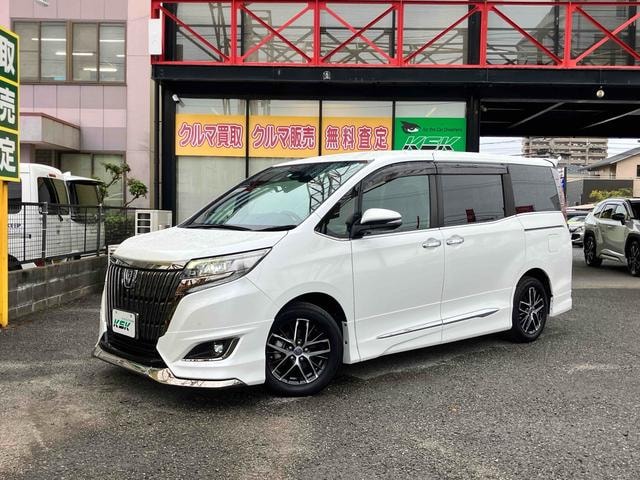 Toyota ESQUIRE 2019 — фото автомобиля 1