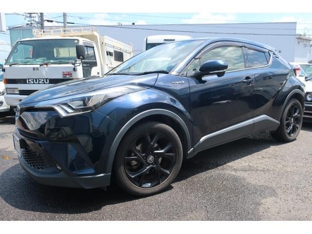Toyota C-HR 2019 — фото автомобиля